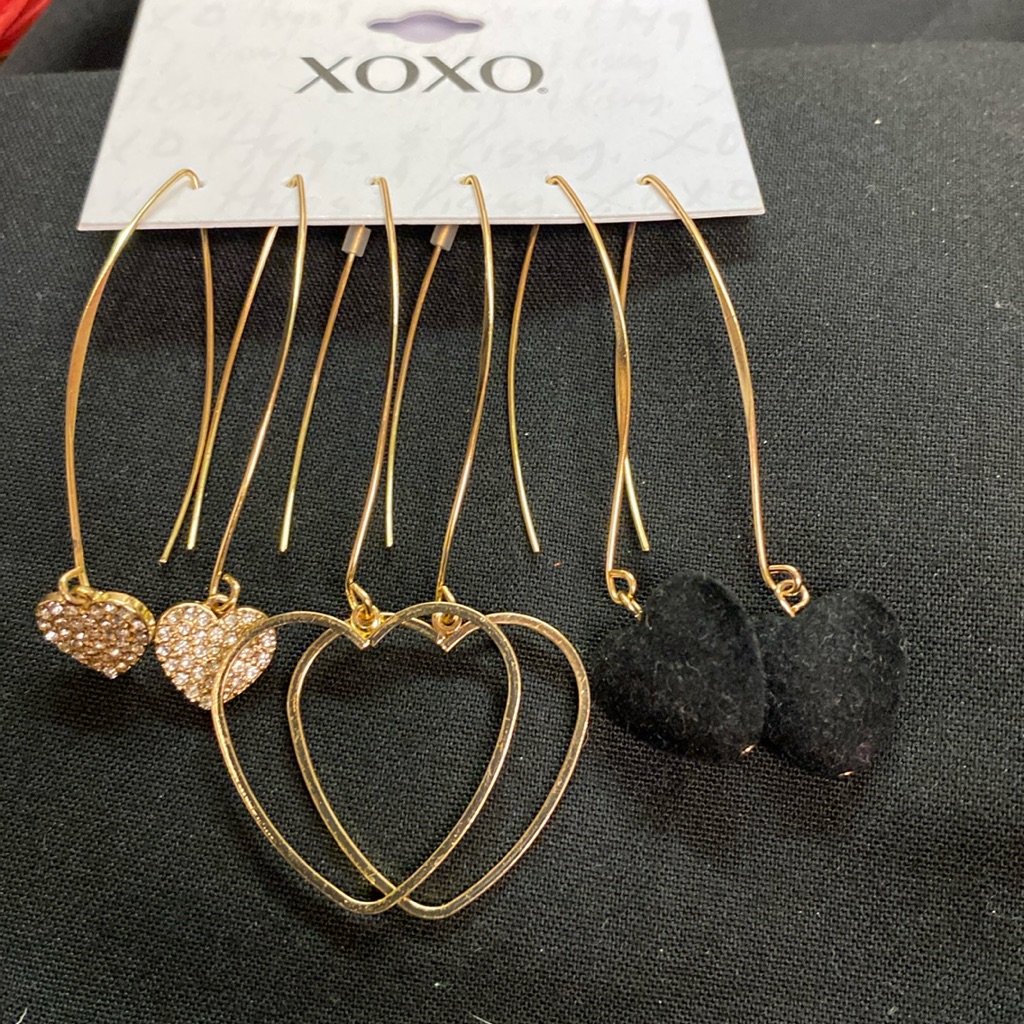 Heart Shaped Earrings 14$